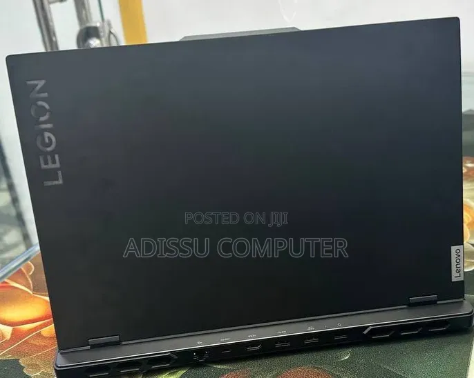 New Laptop Lenovo Legion Pro 7 32GB Intel Core i9 SSD 1T