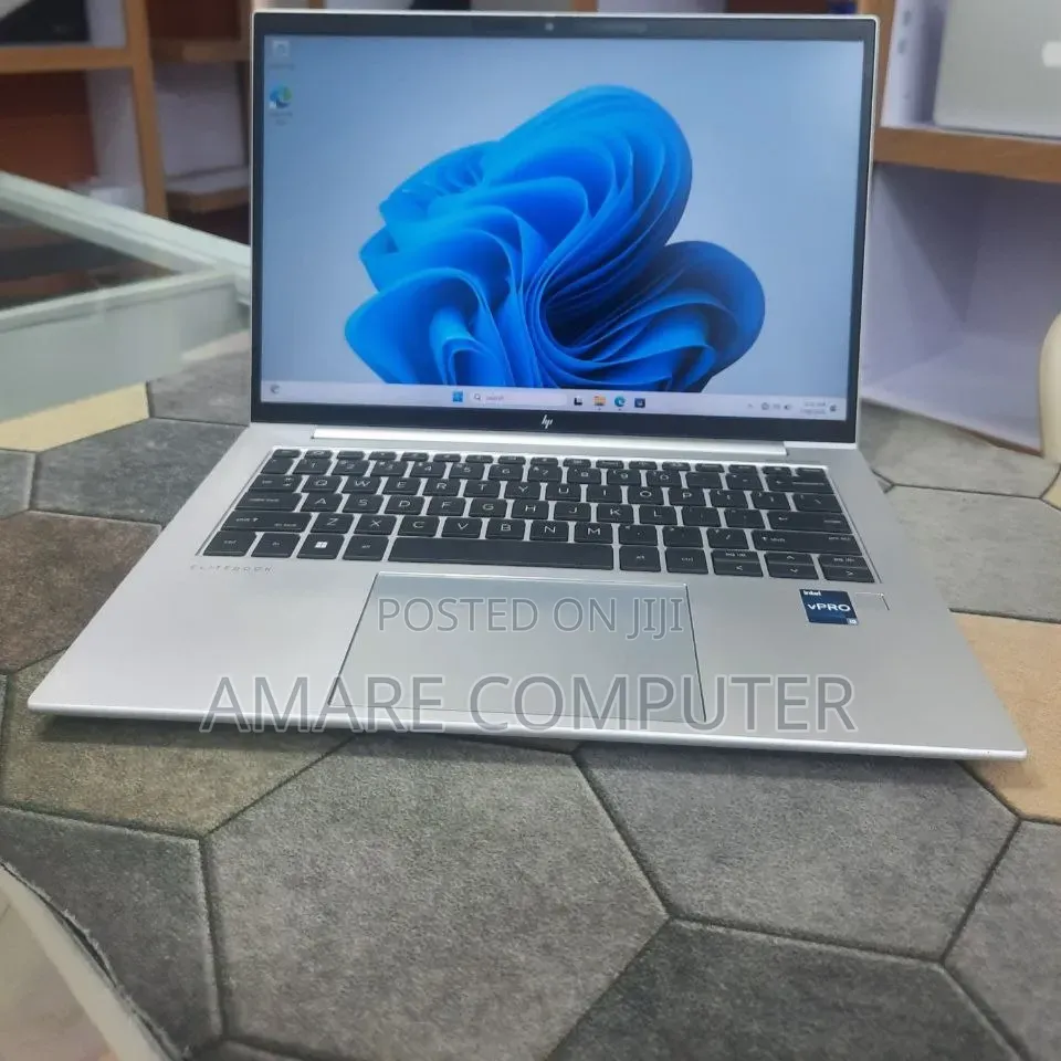 New Laptop HP EliteBook 840 G10 16GB Intel Core i5 SSD 512GB