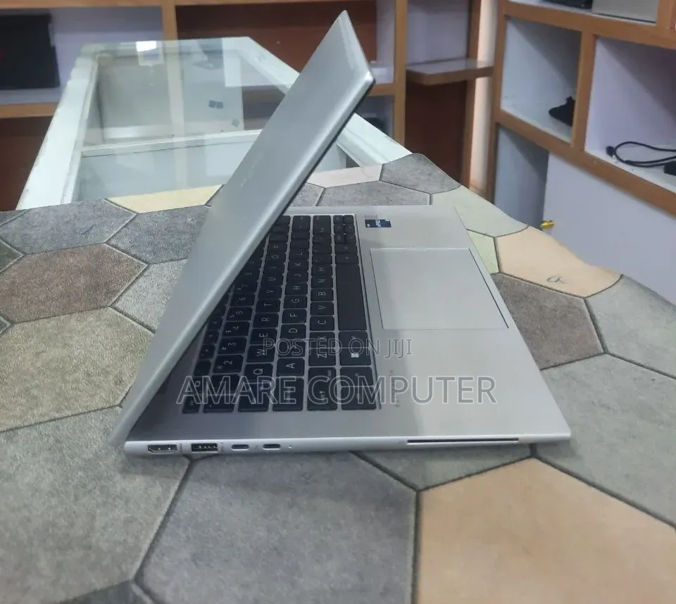 New Laptop HP EliteBook 840 G10 16GB Intel Core i5 SSD 512GB