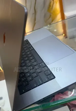 New Laptop Apple MacBook Pro 2019 16GB Apple M1 Pro SSD 512GB