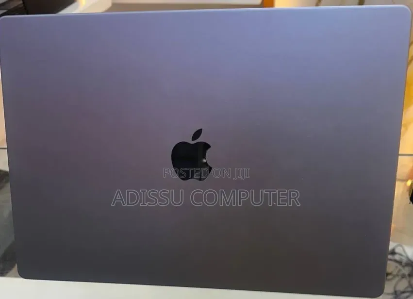 New Laptop Apple MacBook Pro 2019 16GB Apple M1 Pro SSD 512GB