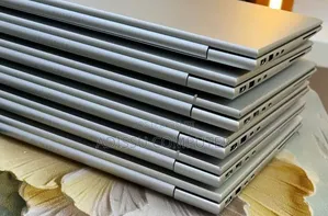 New Laptop HP EliteBook x360 1040 G9 16GB Intel Core i7 SSD 512GB