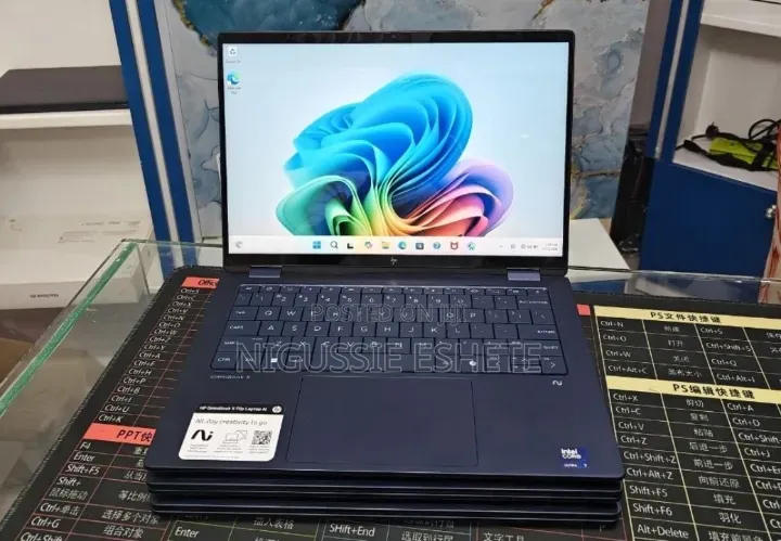 New Laptop HP OmniBook X Flip 14" 16GB Intel Core Ultra 7 SSD 1T
