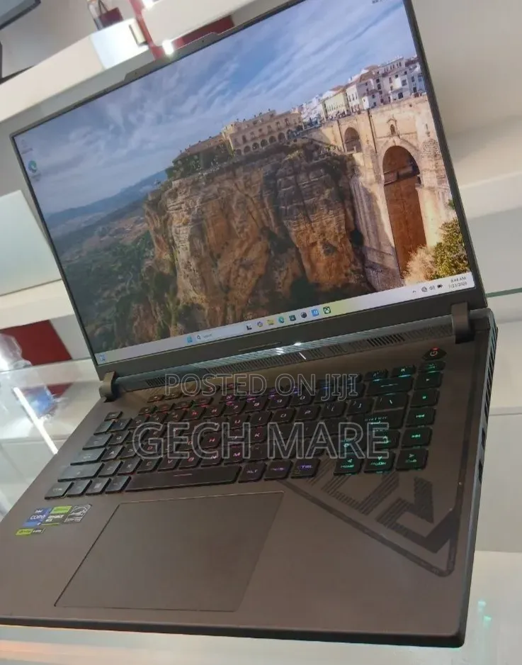 New Laptop Asus ROG Strix G15 16GB Intel Core i9 SSD 1T