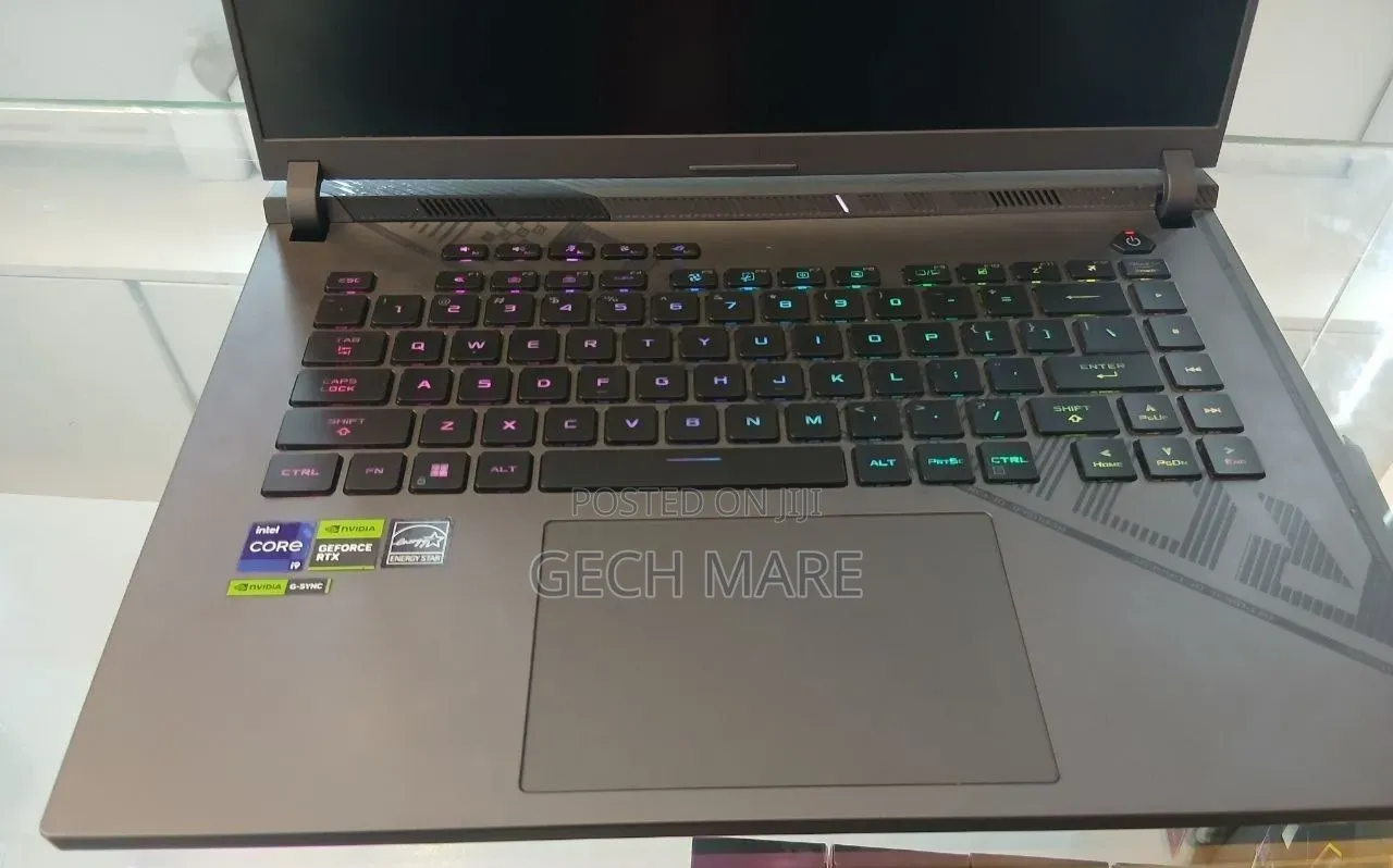 New Laptop Asus ROG Strix G15 16GB Intel Core i9 SSD 1T