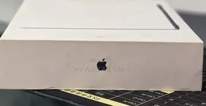 New Laptop Apple MacBook Air 2025 M4 16GB Apple M4 SSD 256GB