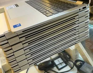New Laptop HP OmniBook 5 Flip 16GB Intel Core i7 SSD 512GB