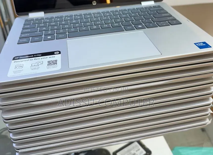 New Laptop HP OmniBook 5 Flip 16GB Intel Core i7 SSD 512GB