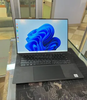 New Laptop Dell XPS 15 16GB Intel Core i7 SSD 512GB