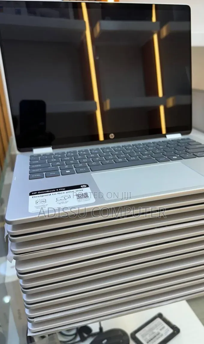 New Laptop HP OmniBook 5 14" 16GB Intel Core i7 SSD 512GB