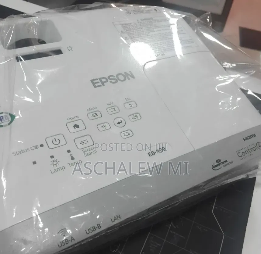 BRAND NEW EPSON Projector 
Has Remote 
Model Name: EB-x39
Hardwar