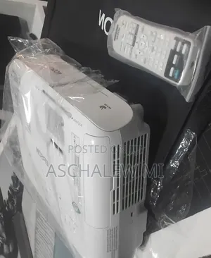BRAND NEW EPSON Projector 
Has Remote 
Model Name: EB-x39
Hardwar