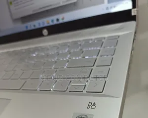 New Laptop HP Pavilion 15 8GB Intel Core i5 SSD 512GB