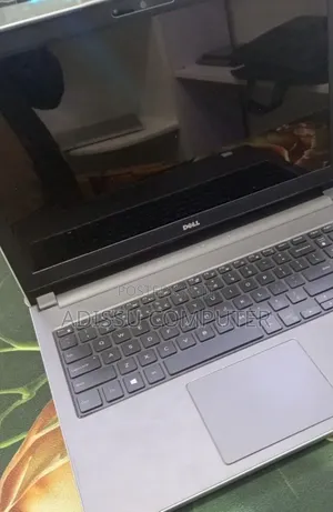 New Laptop Dell XPS 15 8GB Intel Core i5 SSD 1T