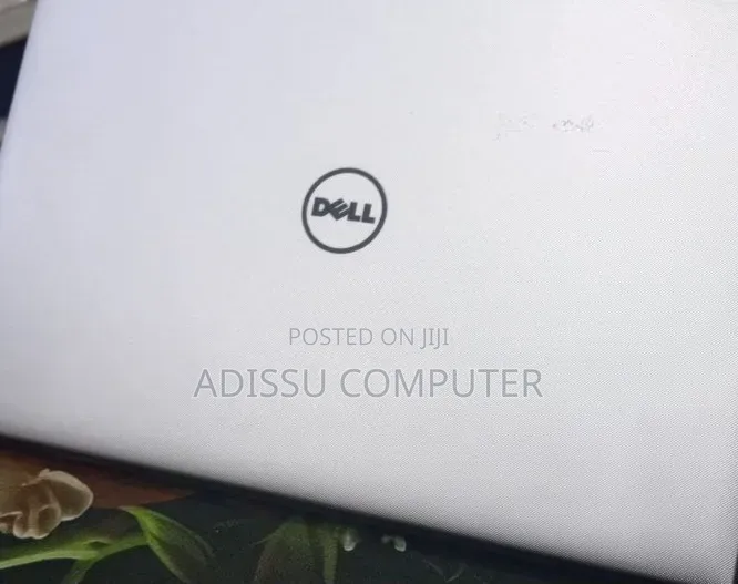 New Laptop Dell XPS 15 8GB Intel Core i5 SSD 1T