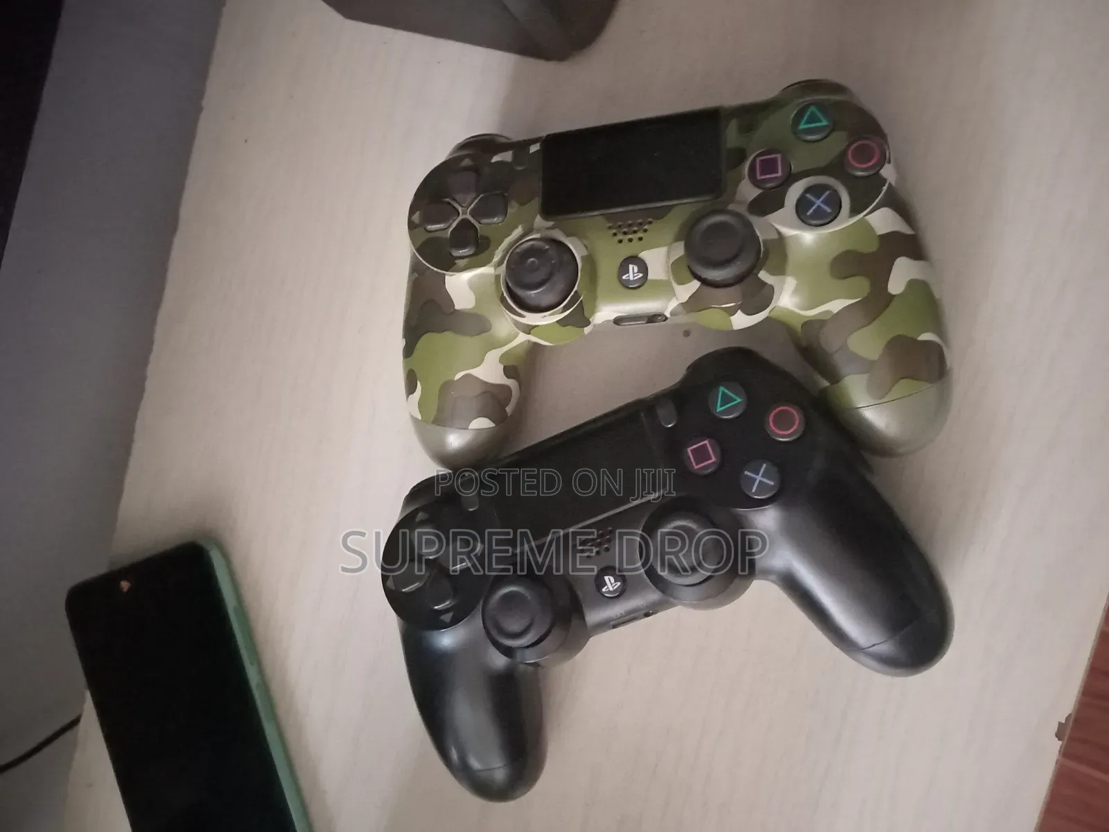 Play Station 4 Slim
