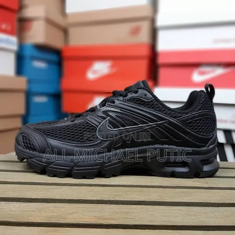 Nike Airmax Moto Shoes