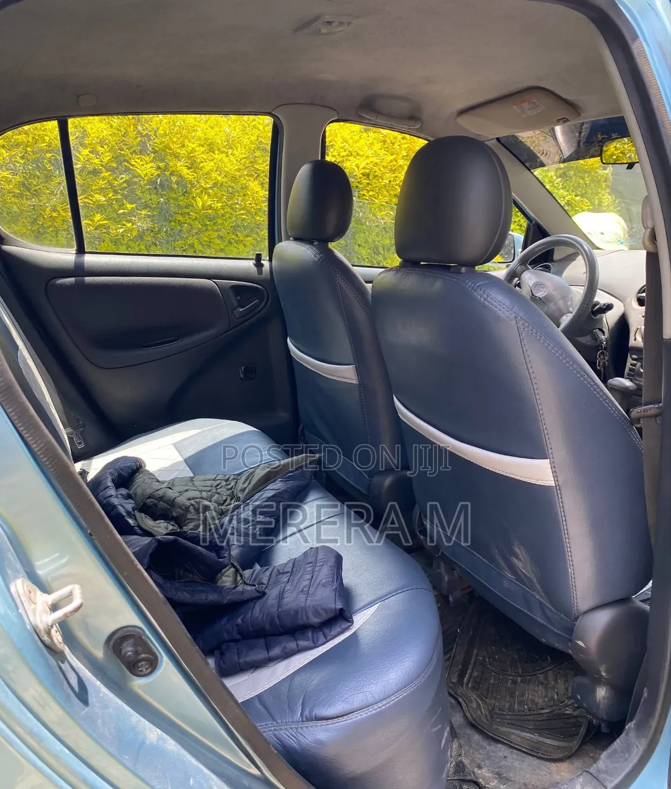 Toyota Vitz 2001