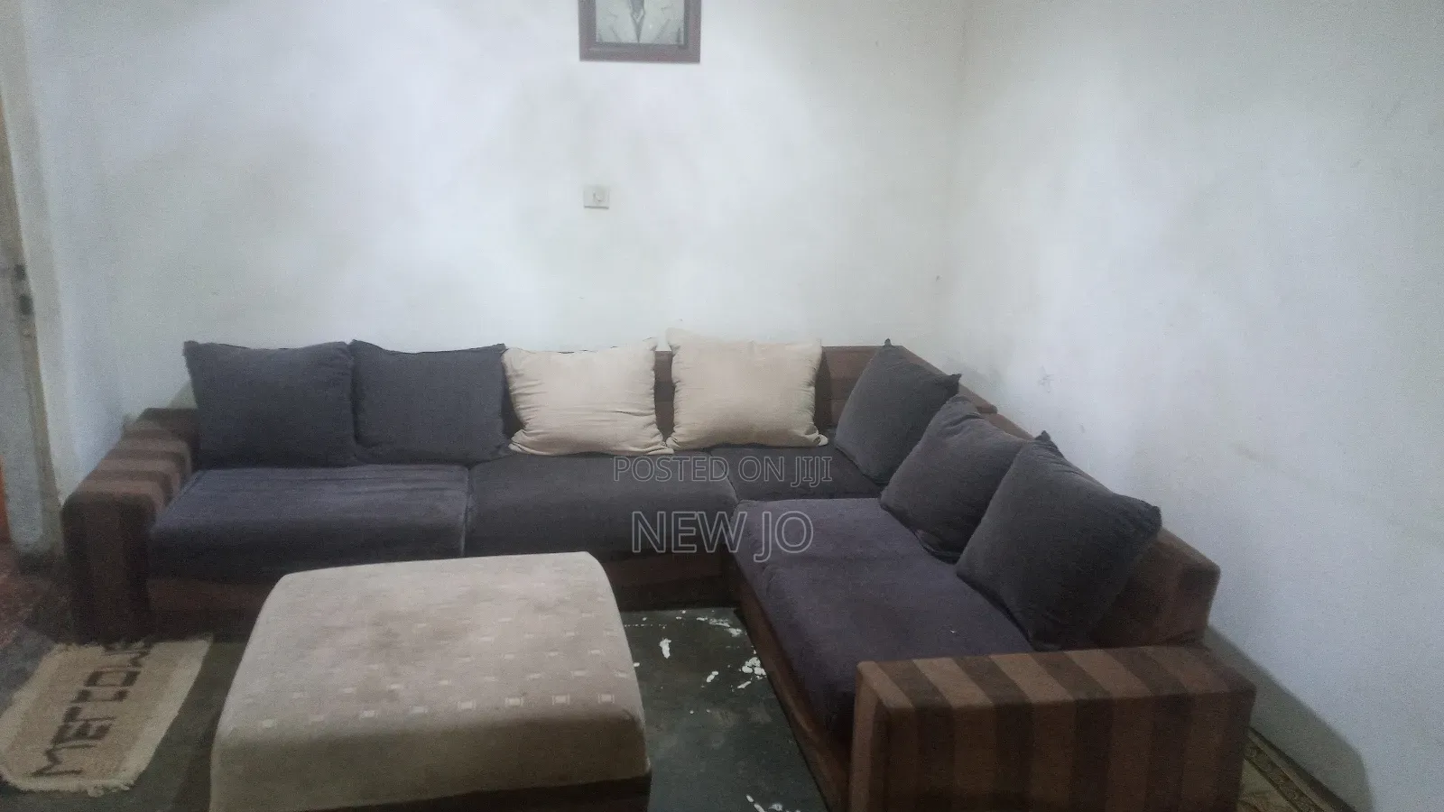 Uesed Sofa