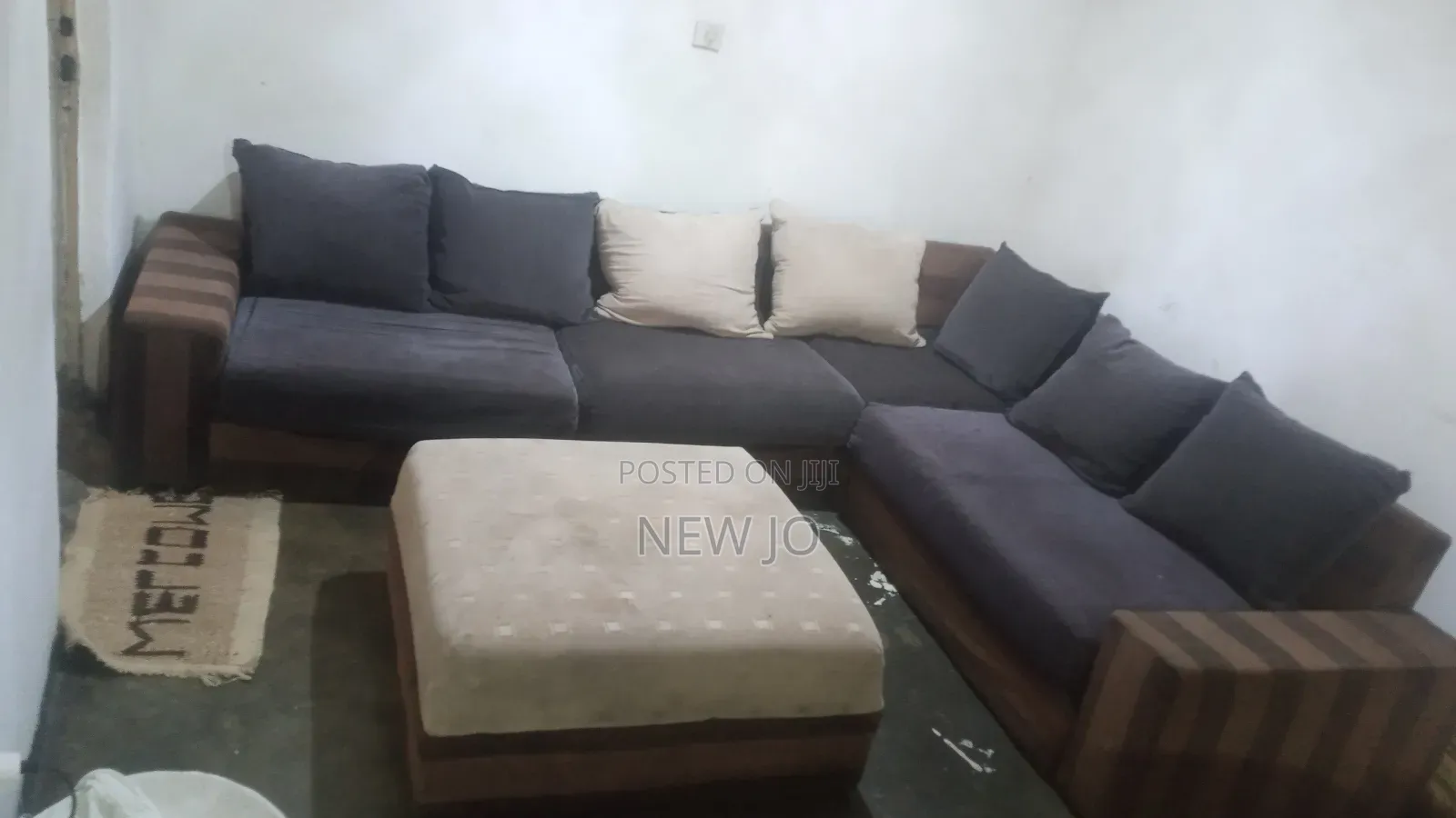 Uesed Sofa