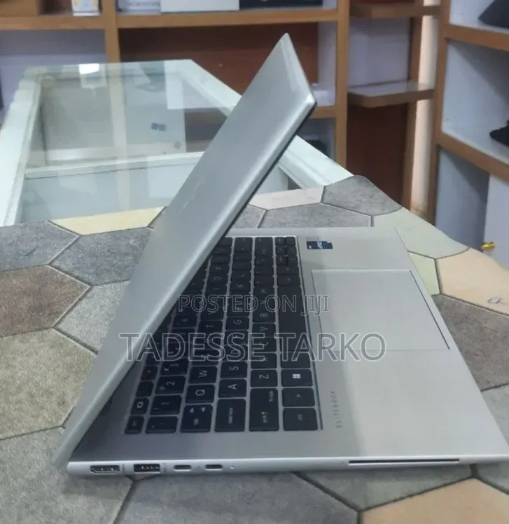 New Laptop HP EliteBook 840 G10 16GB Intel Core i5 SSD 512GB