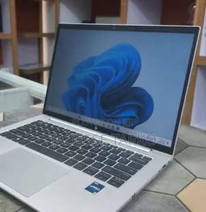 New Laptop HP EliteBook 840 G10 16GB Intel Core i5 SSD 512GB