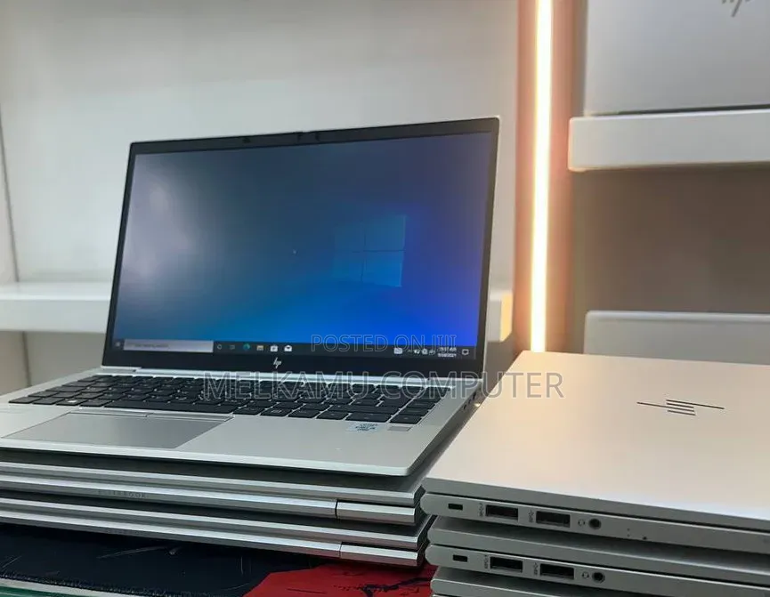 New Laptop HP EliteBook 830 G8 16GB Intel Core i7 SSD 512GB