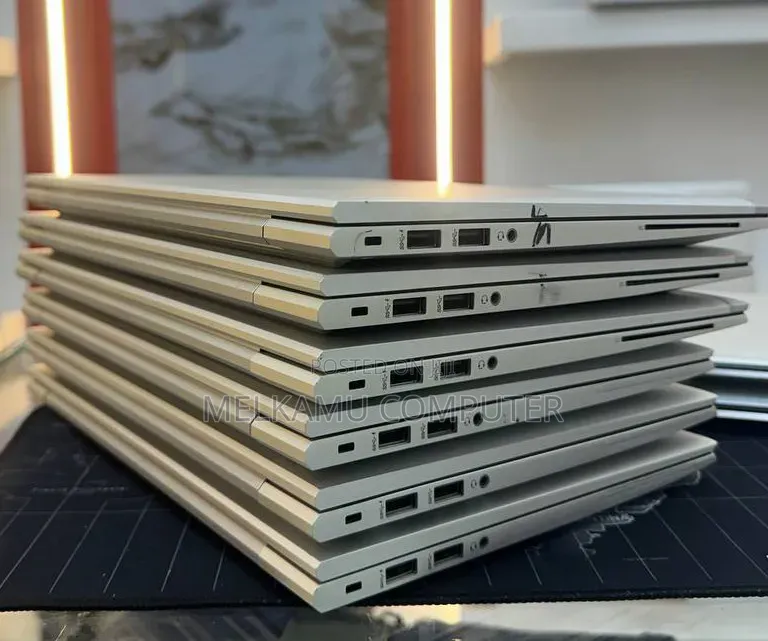 New Laptop HP EliteBook 830 G8 16GB Intel Core i7 SSD 512GB