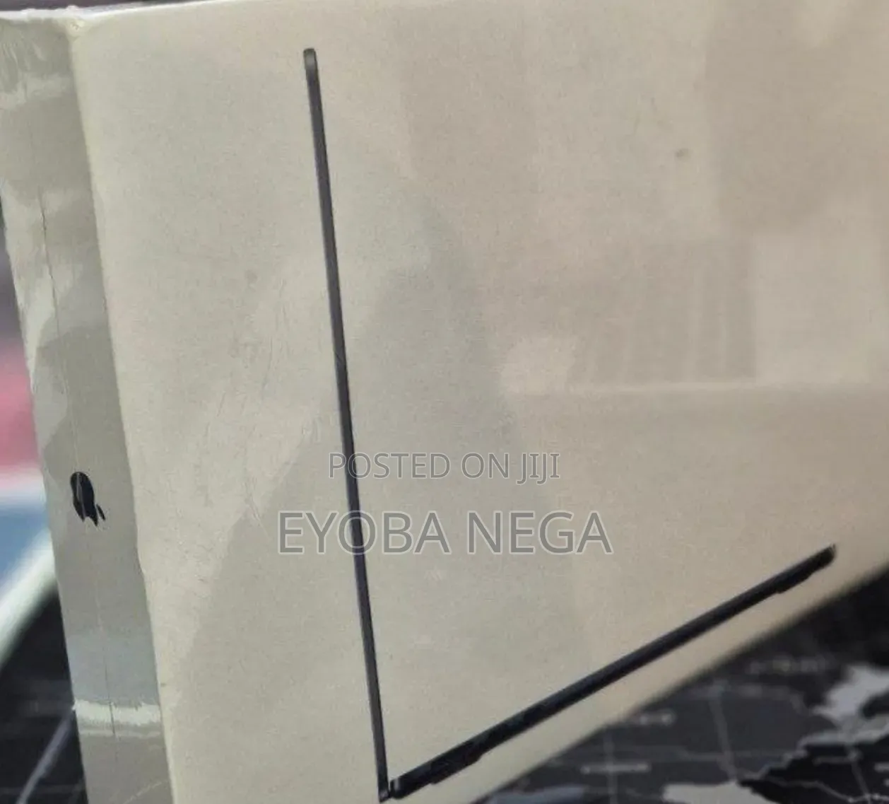 New Laptop Apple MacBook Air 2022 M2 8GB Apple M2 SSD 256GB