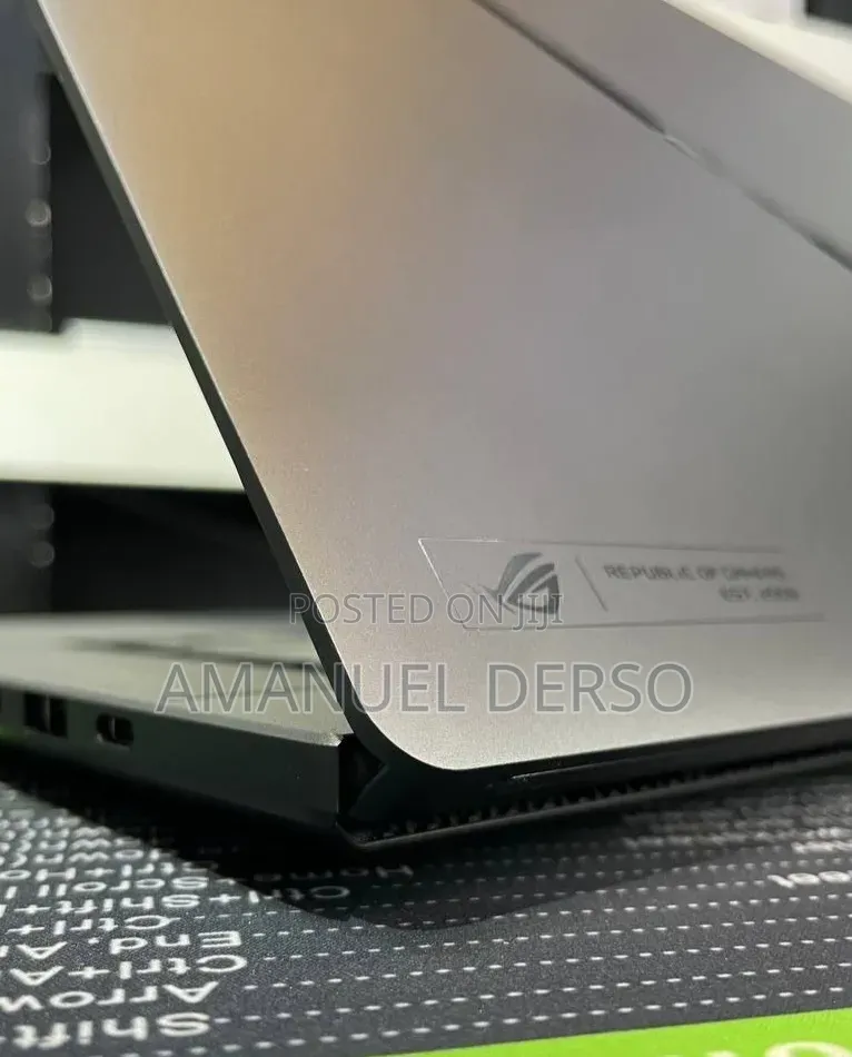 New Laptop Asus ROG Strix G16 G614 32GB Intel Core Ultra 9 SSD 1T