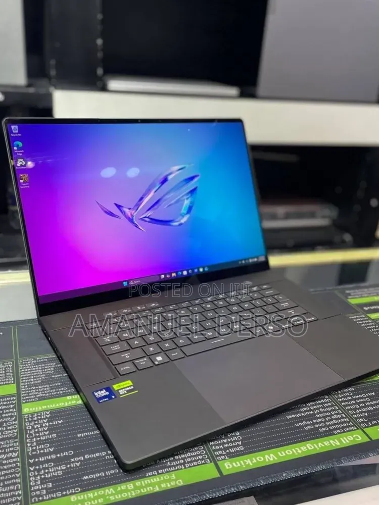 New Laptop Asus ROG Strix G16 G614 32GB Intel Core Ultra 9 SSD 1T