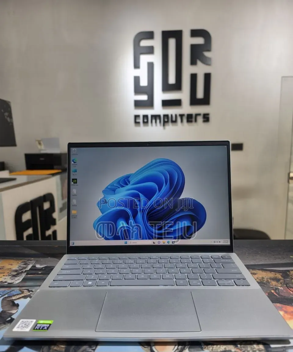 New Laptop Dell Inspiron 15 16GB Intel Core i7 SSD 512GB