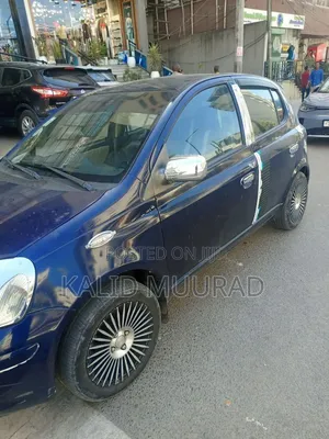 Toyota Vitz 2003 Blue