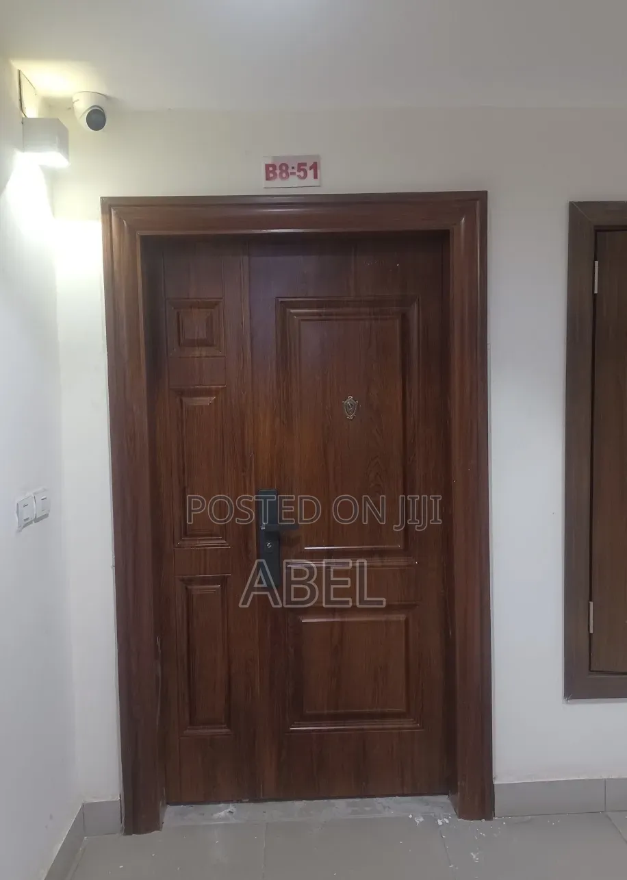 Victor Door | Crafted for Safety