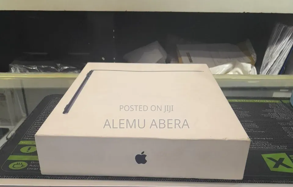 New Laptop Apple MacBook Air 2025 M4 16GB Apple M4 SSD 1T
