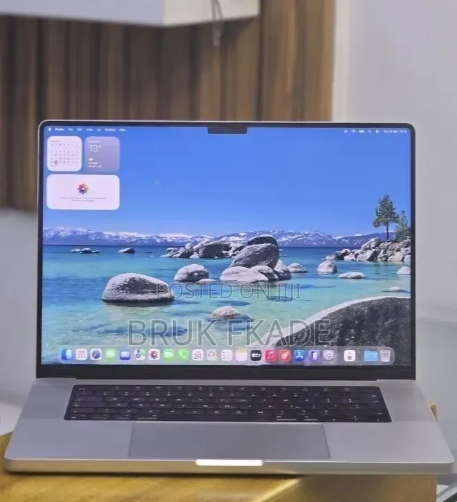 New Laptop Apple MacBook Pro 2021 M1 32GB Apple M1 Pro SSD 512GB