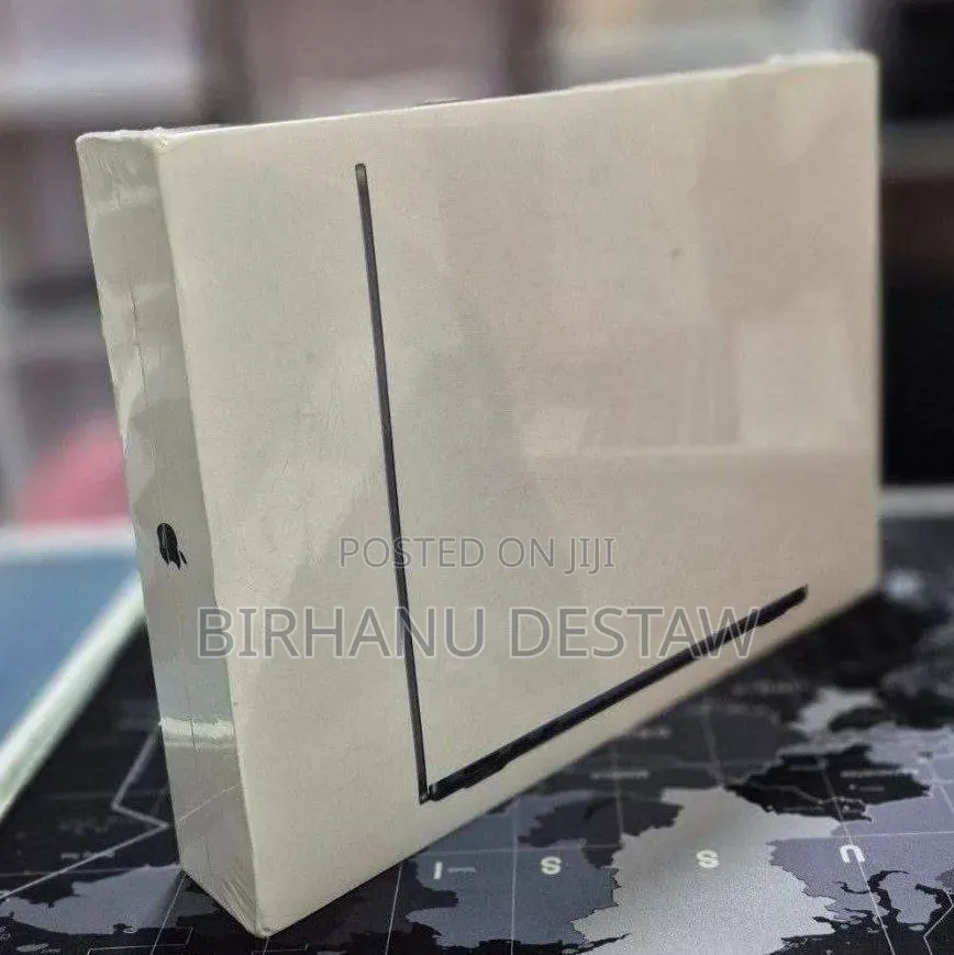 New Laptop Apple MacBook Air 2022 M2 8GB Apple M2 SSD 256GB