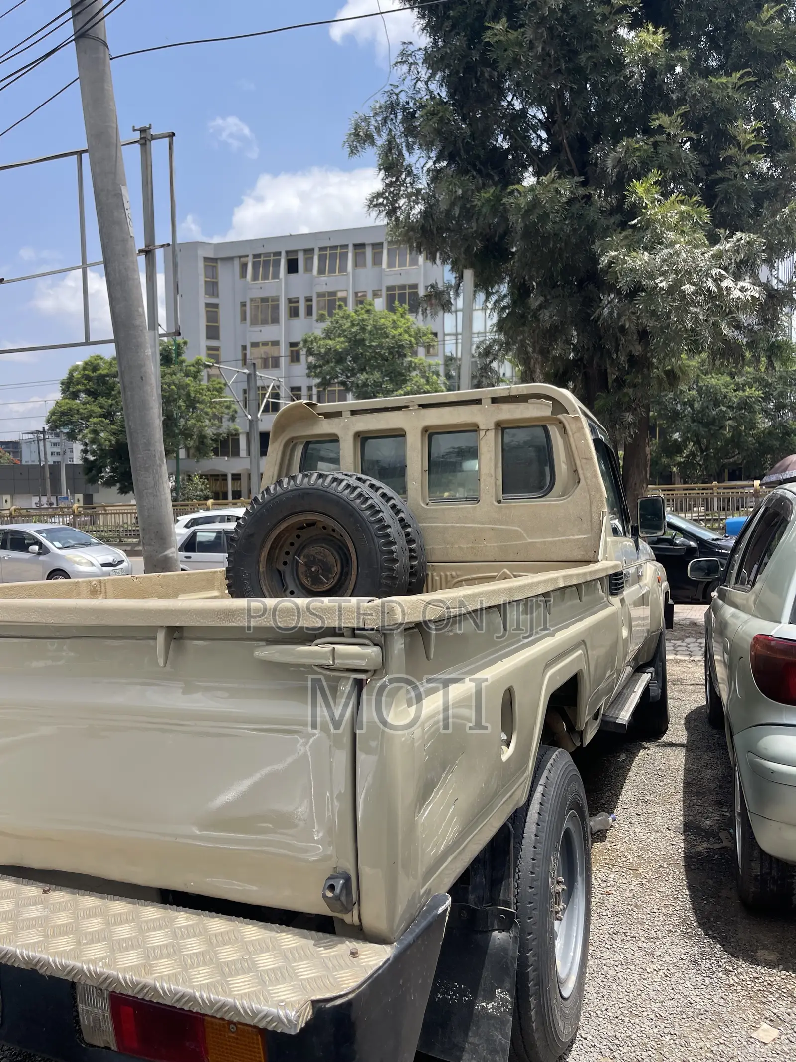 Toyota Land Cruiser 2012 Off white