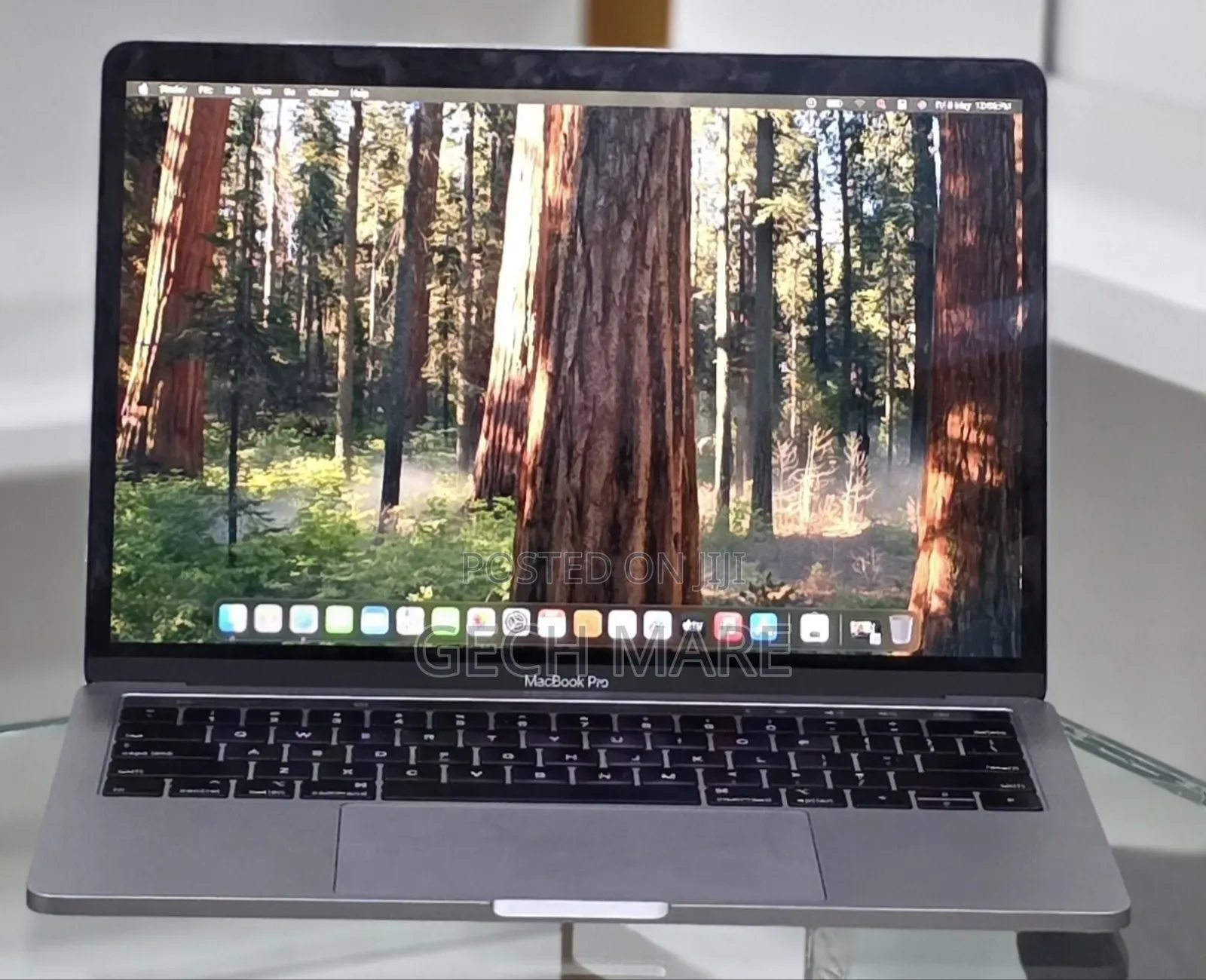 New Laptop Apple MacBook 2019 16GB Intel Core i7 SSD 256GB