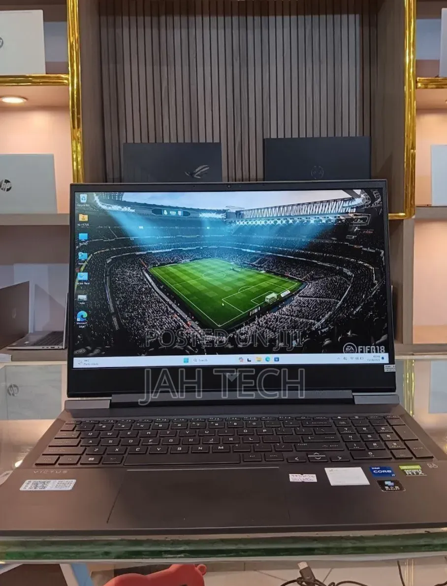 New Laptop HP Victus 16 16GB Intel Core i7 SSD 1T