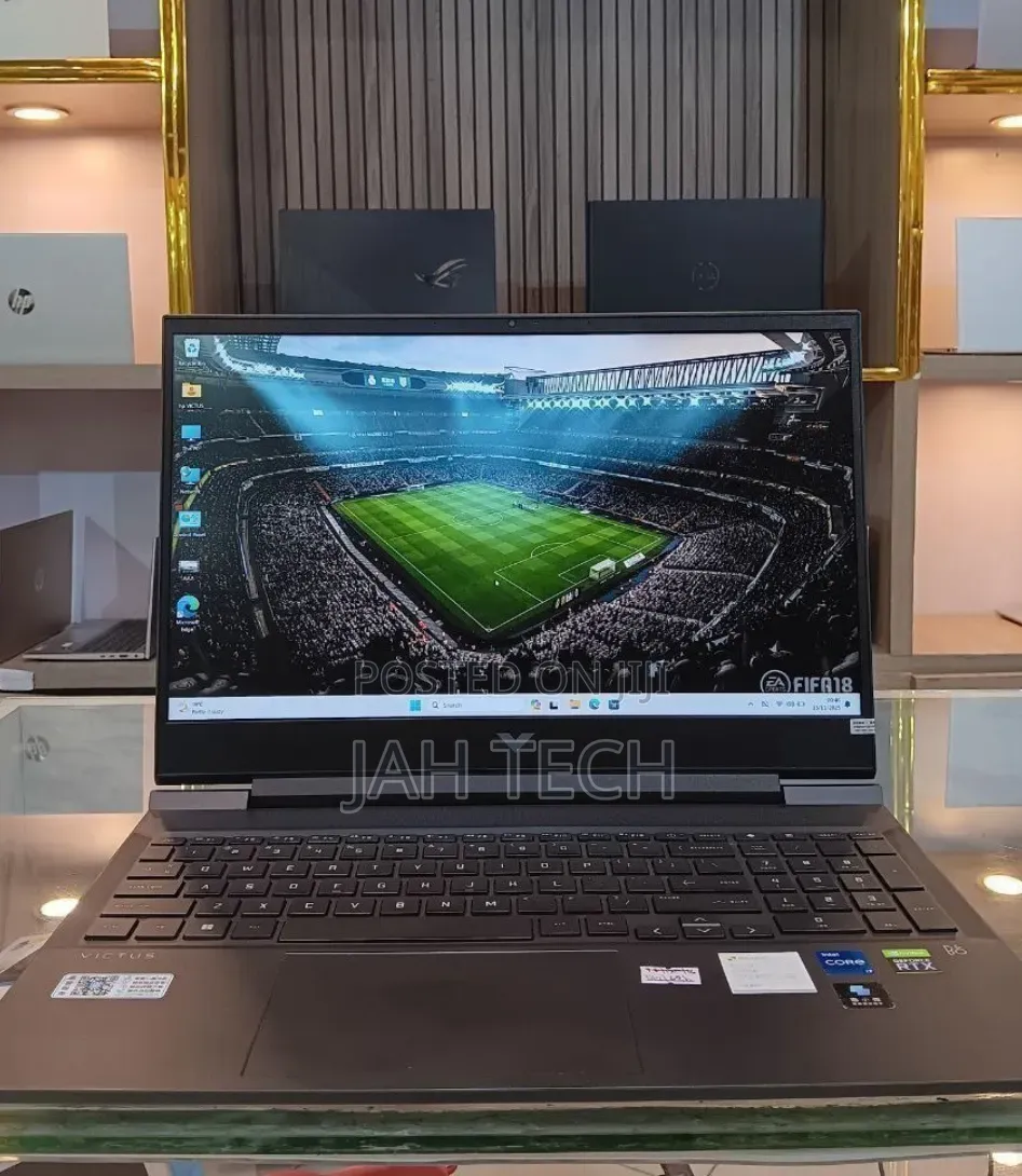 New Laptop HP Victus 16 16GB Intel Core i7 SSD 1T
