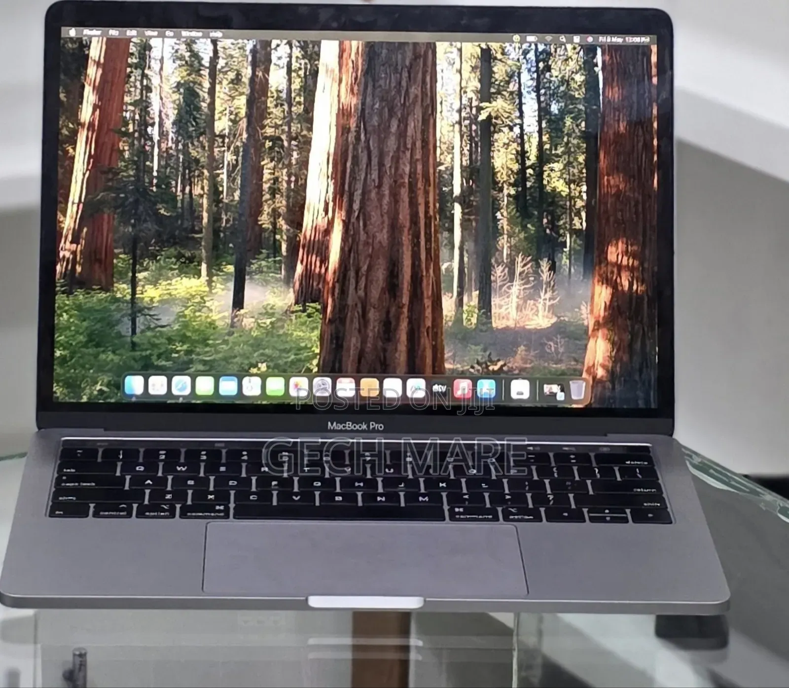 New Laptop Apple MacBook 2019 16GB Intel Core i7 SSD 256GB