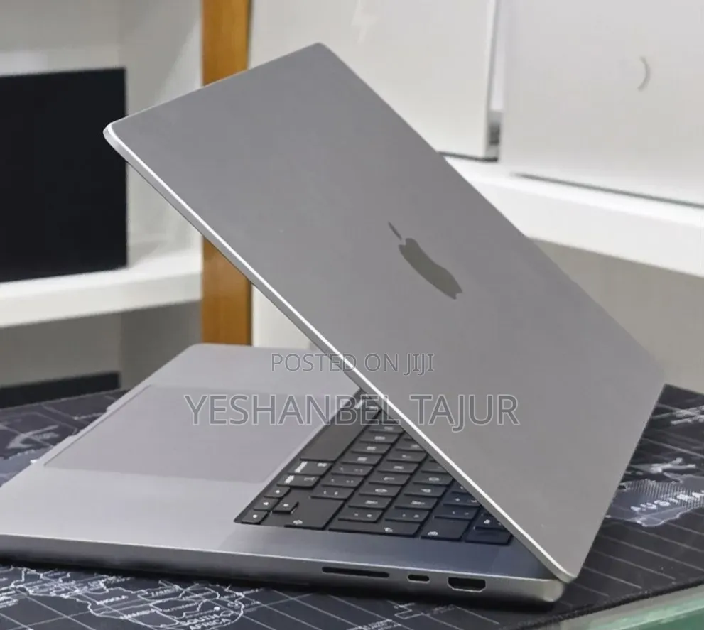New Laptop Apple MacBook Pro 2021 M1 Max 64GB Apple M1 Max SSD 1T