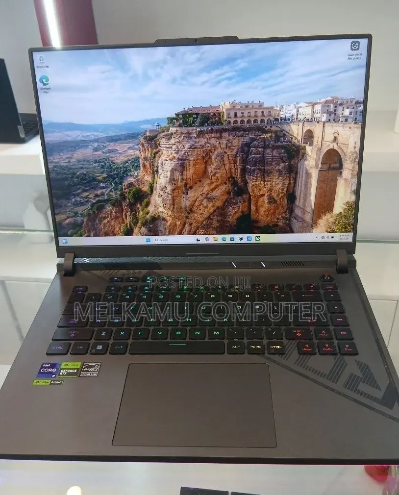 New Laptop Asus ROG Strix G16 16GB Intel Core i9 SSD 1T