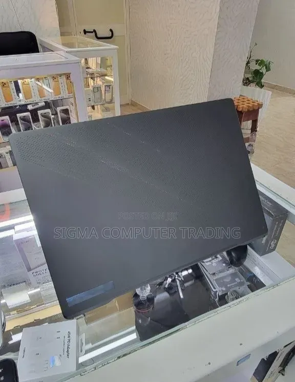 New Laptop Asus ROG Zephyrus G15 16GB Intel Core i7 SSD 512GB