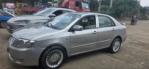 Toyota Corolla 2005 Gold
