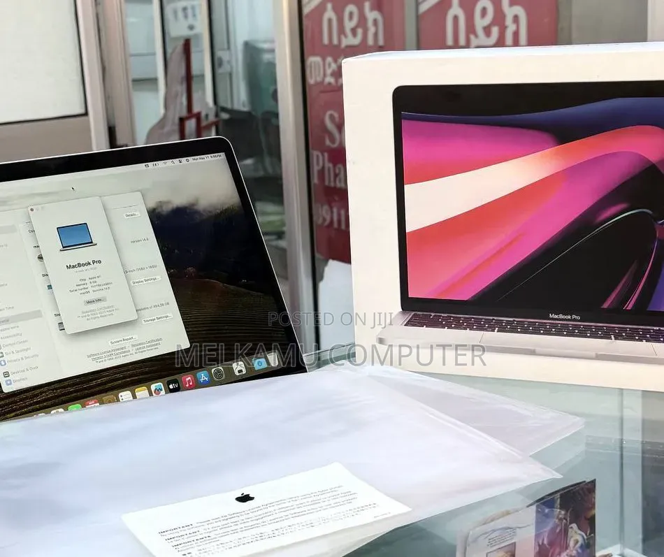 New Laptop Apple MacBook Pro 2020 M1 8GB Apple M1 SSD 512GB