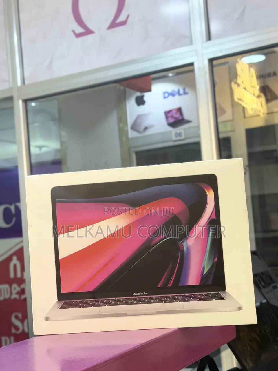 New Laptop Apple MacBook Pro 2020 M1 8GB Apple M1 SSD 512GB
