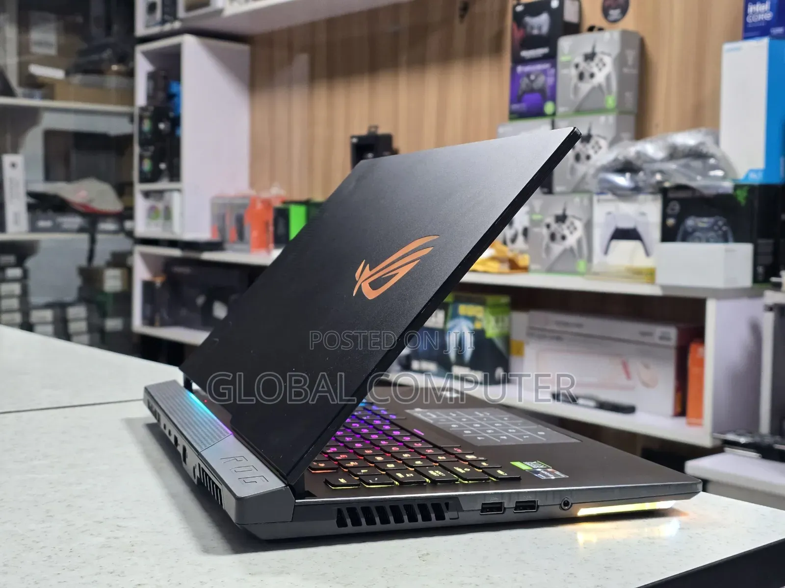 New Laptop MSI Raider GE68HX 13VI-202US 32GB Intel Core i9 SSD 1T