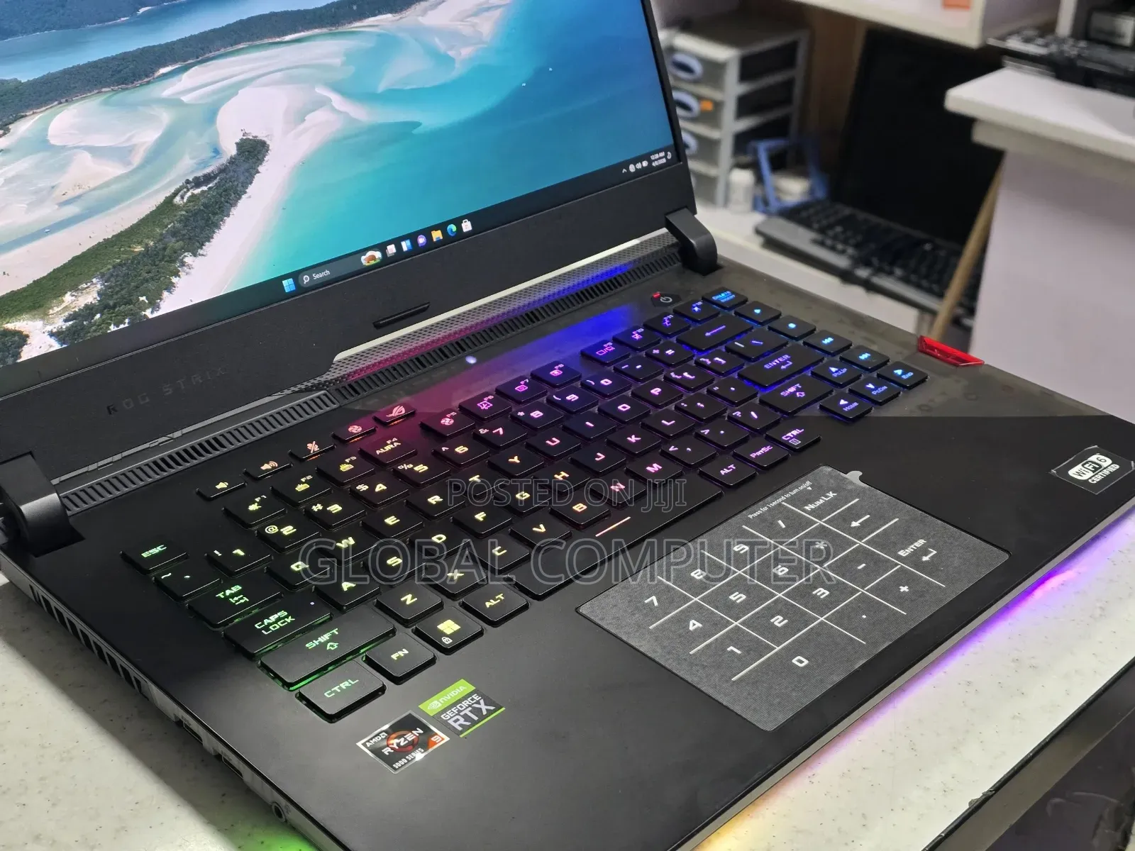 New Laptop MSI Raider GE68HX 13VI-202US 32GB Intel Core i9 SSD 1T